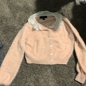 I’m selling a expensive piece from forever 21, do not wash in washer.